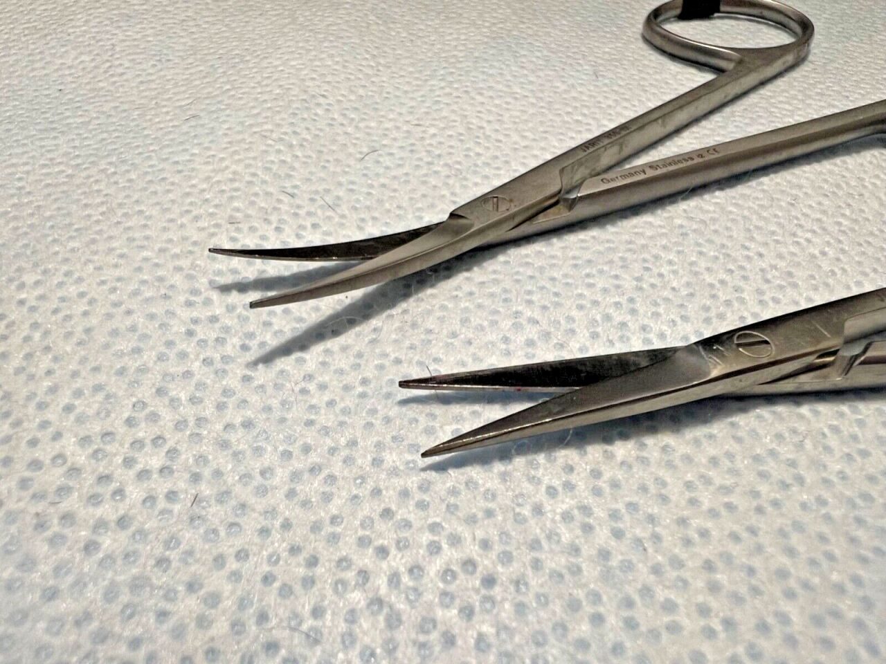 JARIT 359-100 & 359-101 Sharp Straight & Sharp Curved 4.5" Set of 2 Sharp Iris Scissors — photo 4