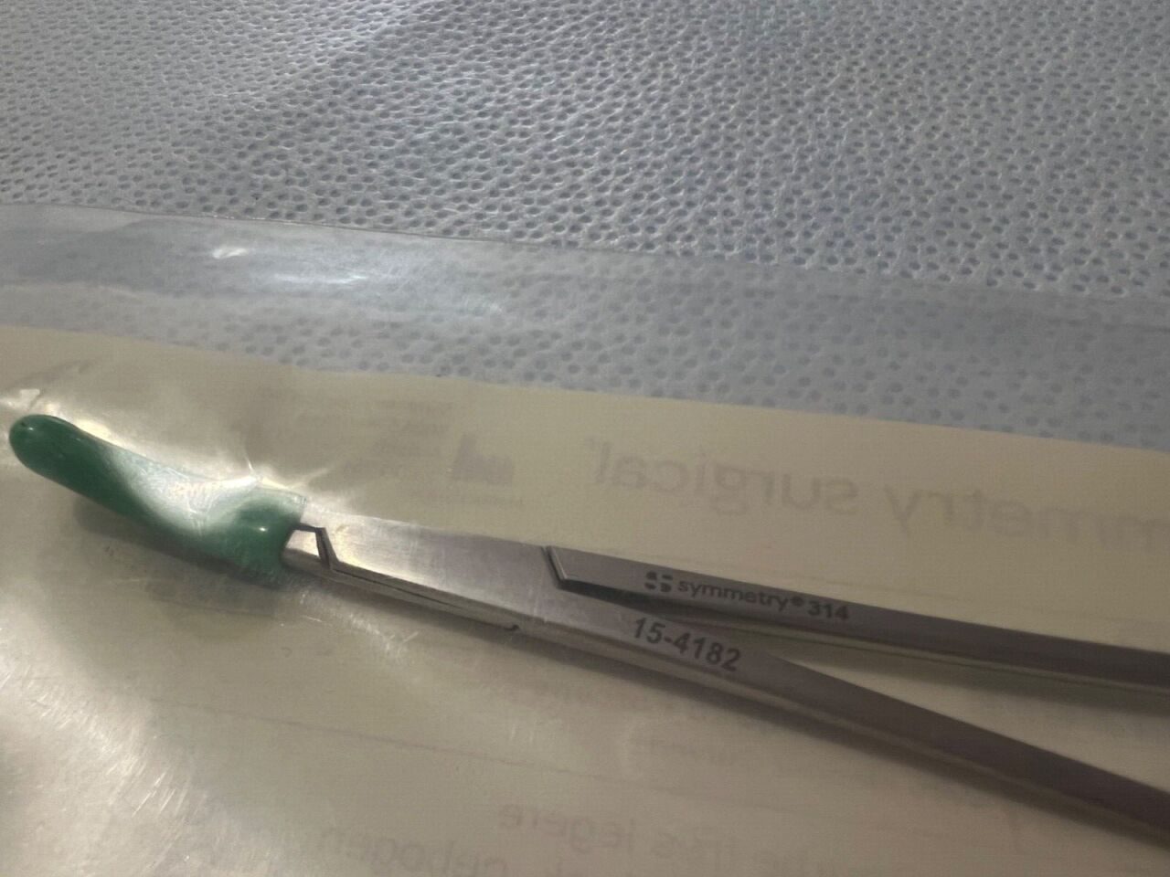SYMMETRY 15-4182 Slender Curve 5" Length Jacobson Micro-Mosquito Forceps — photo 2