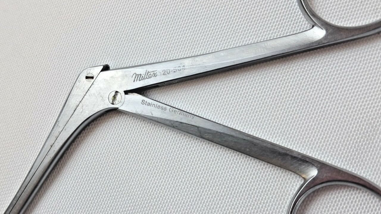 MILTEX 20-504 Integra  Teardrop Nasal Forceps 7.75" — photo 3