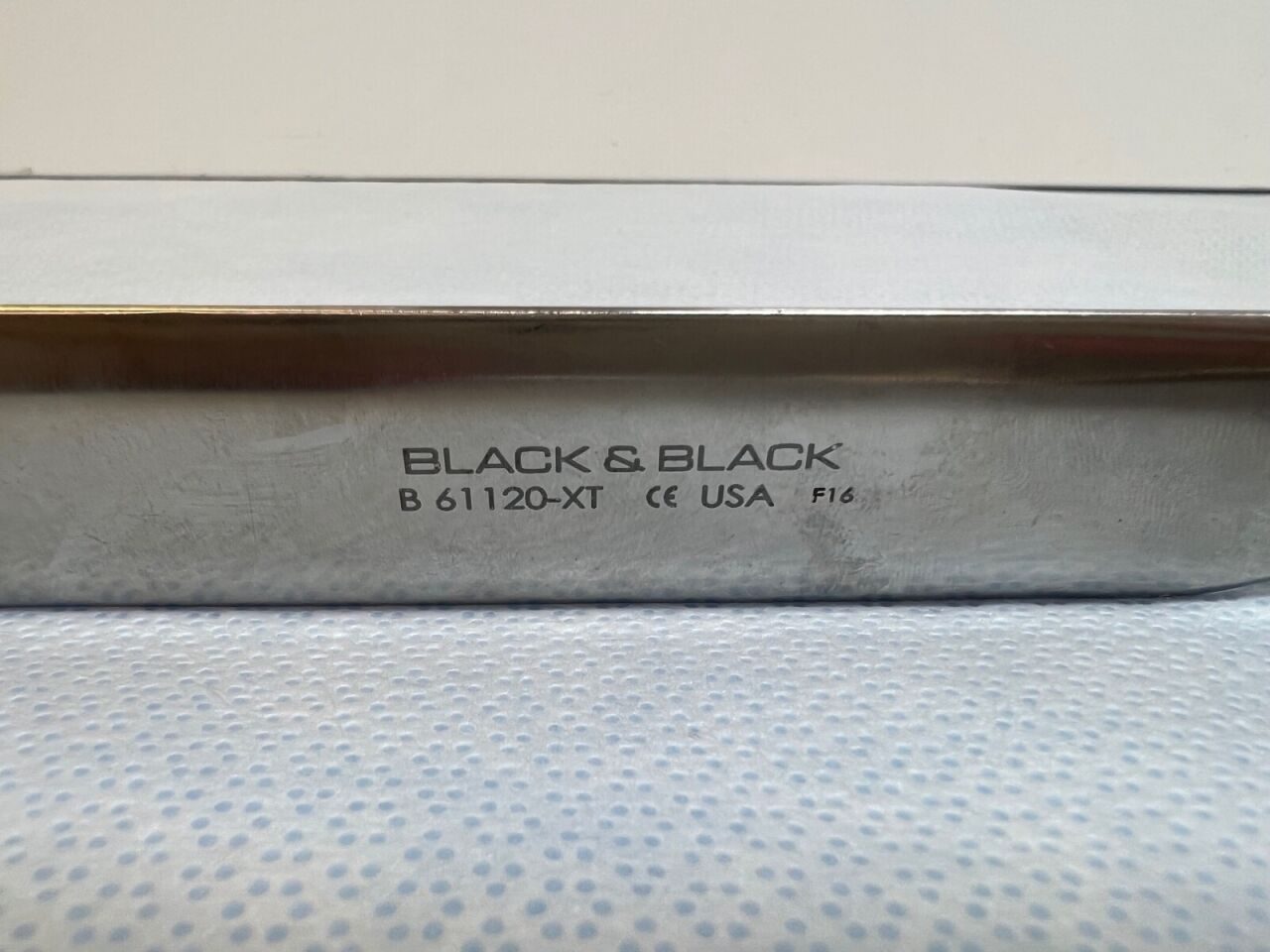 BLACK & BLACK SURGICAL B61120-XT LumiView Fiber Optic Retractor Blade — photo 2