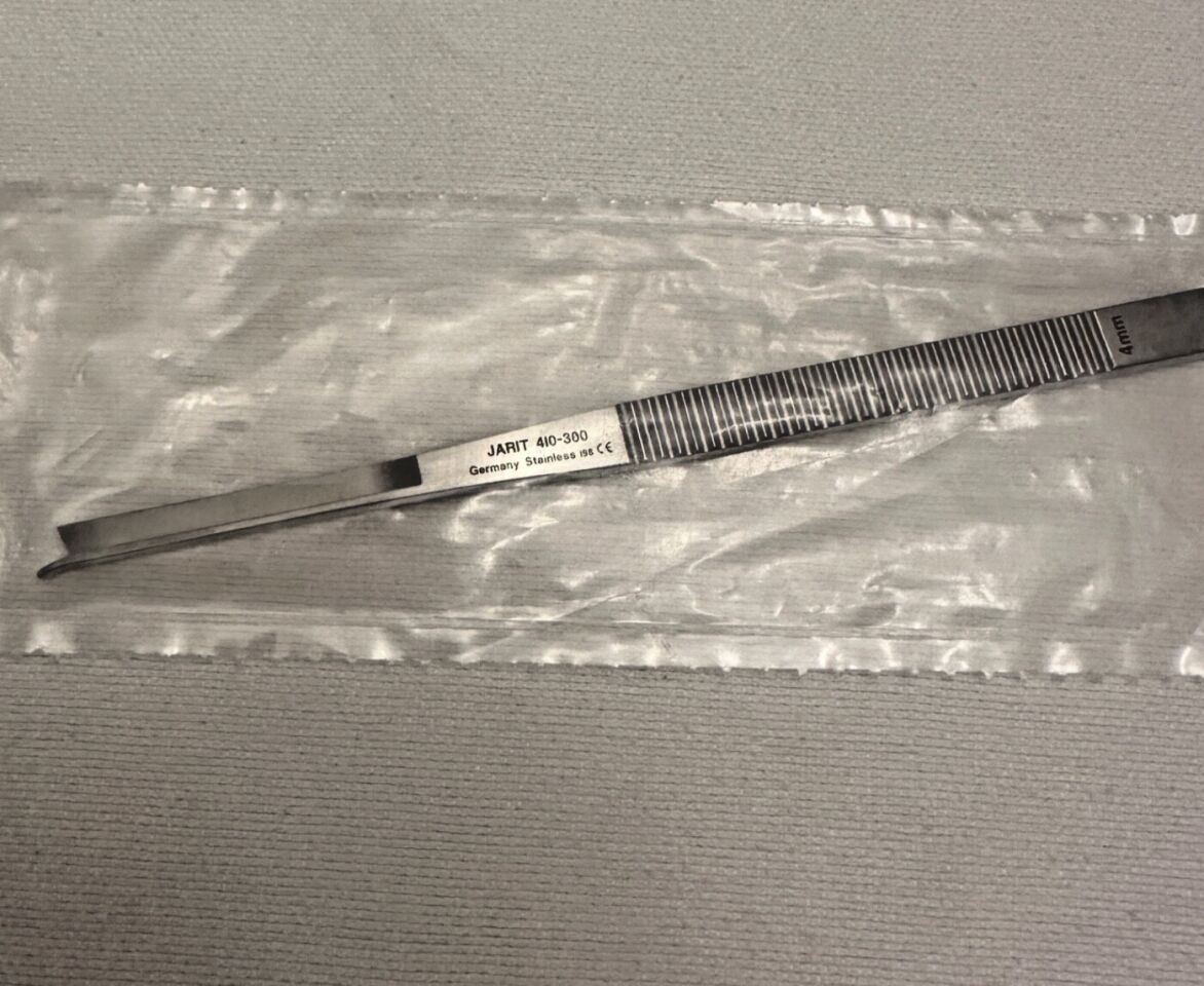 JARIT 410-300 W/ Guard Straight 4mm Wide WL 7" Silver Osteotome — photo 7