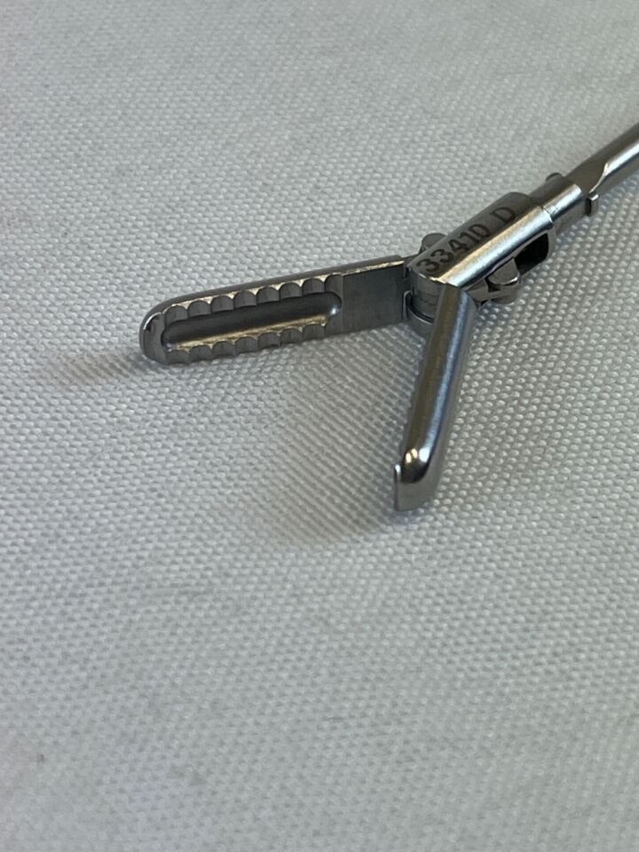 KARL STORZ 33410D Spoon Shaped D/A Atraumatic Grasping Insert 5mm x 43cm — photo 4