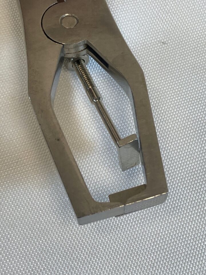 KOROS  Bone Graft Holding Forcep — photo 5
