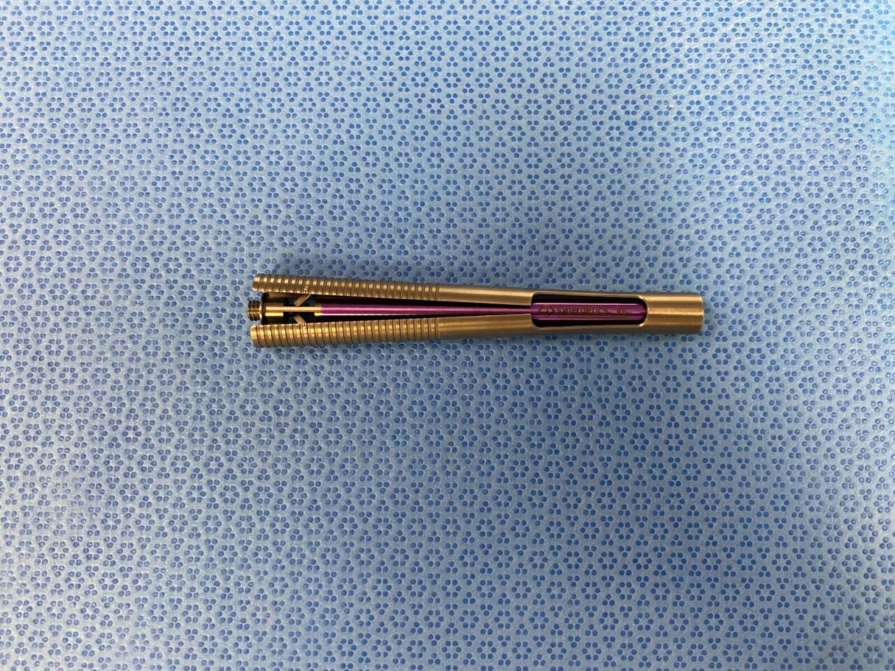 SYNERGETICS 29.22.23 Kryptonite Ducournau Serrated Forceps Ophthalmology