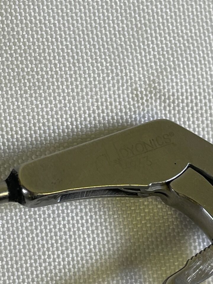 DYONICS 3963 Arthroscopic 1x2 Teeth Ratcheting Grasper Curved Right 3.4mm Shaft — photo 2