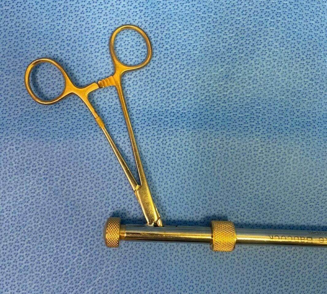 CABOT MEDICAL Nanticoke Babcock Surgical Laparoscopic Forcep 11mm X 36cm — photo 2