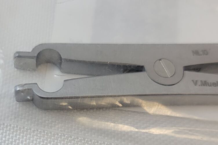 V. MUELLER NL-10 Raney Scalp Clip Applying Forceps 6.25" — photo 3