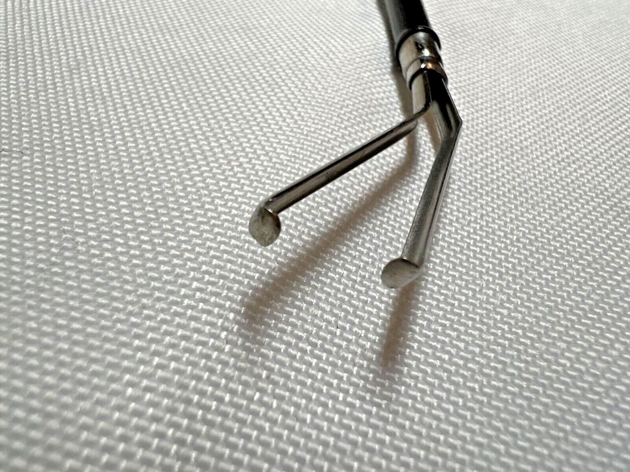 ELMED 52205-18 Classic Bipolar Forceps Curved Hook Jaw w/ Slide Handle & Cable — photo 4