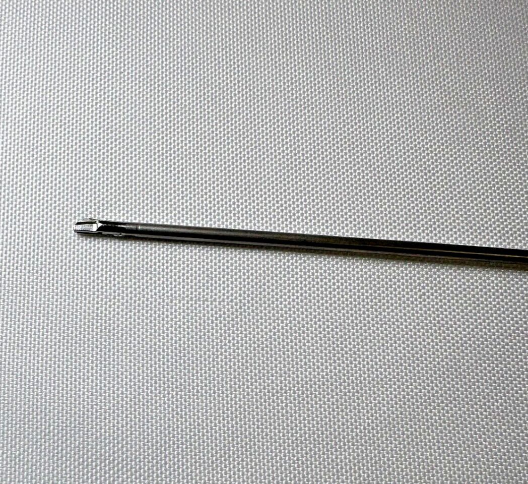 LINVATEC - SHUTT 2.10011 Arthroscopic Micro-Scissors 2.7mm STR — photo 3