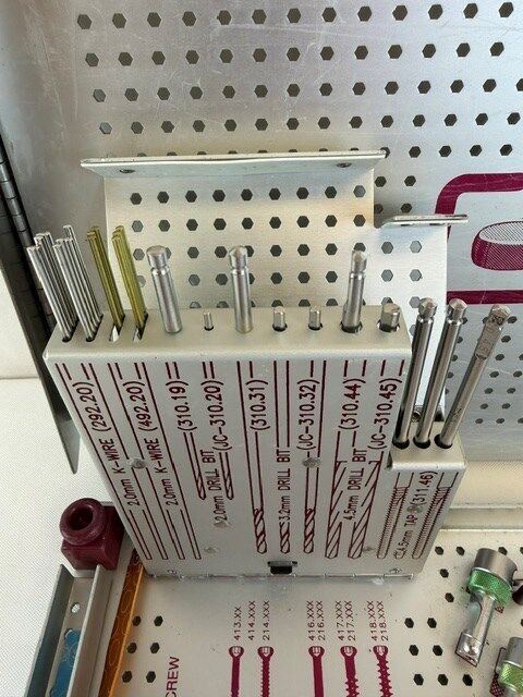 SYNTHES  Basic Instruments Set — photo 2