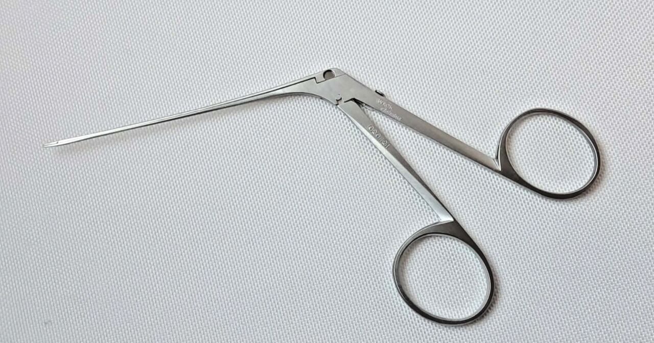 WECK 020121 Alligator Forceps 1/8" Serrated Jaw ENT — photo 2