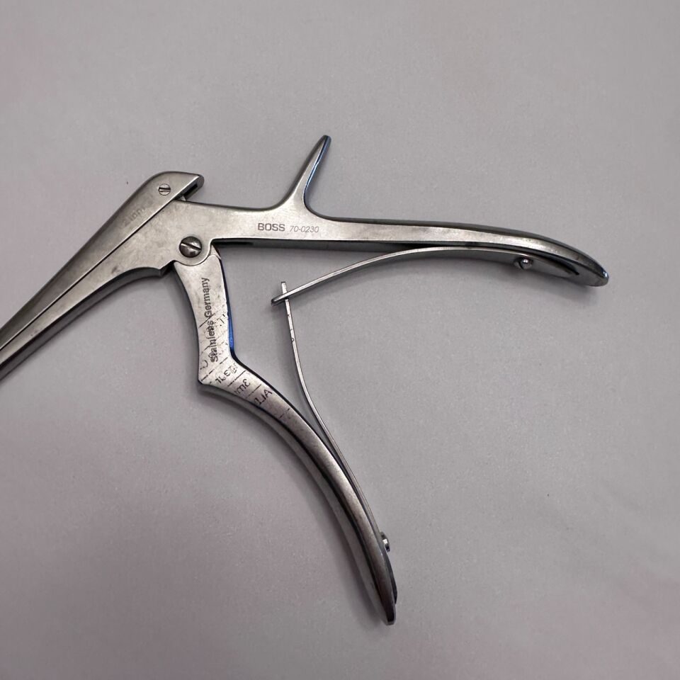 BOSS SURGICAL 70-0230 Micro Kerrison Rongeur 2mm x 40deg Up x 7" — photo 2