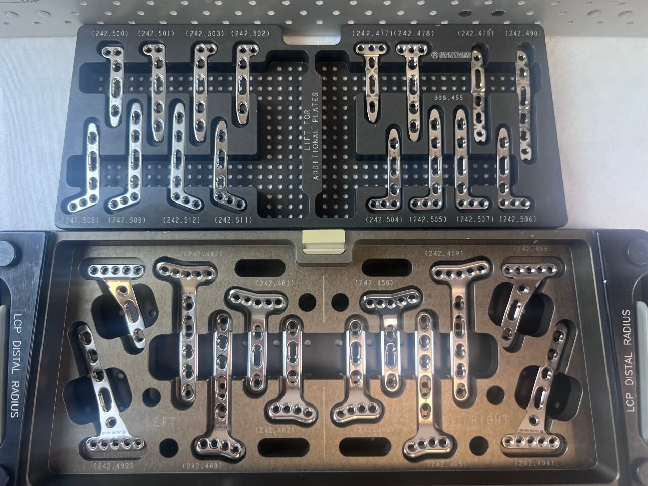 SYNTHES LCP Locking Distal Radius Plate Set — photo 4