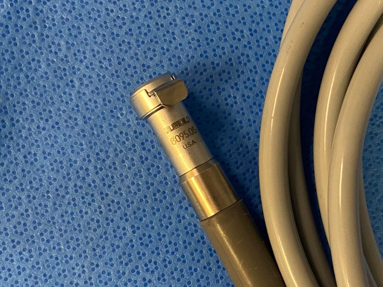 R. WOLF 8061.256 FiberOptic Light Cable w/ 8095.05 Adapter — photo 2