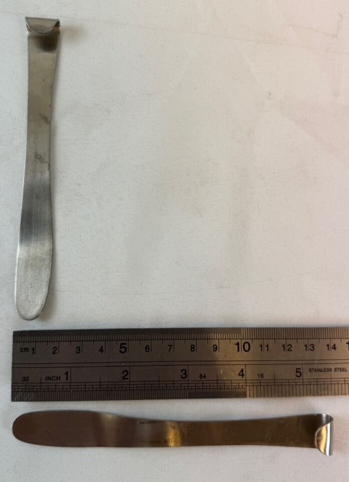 MEDSURG G-100 Seeburger Malleable Retractors w/ Case — photo 7