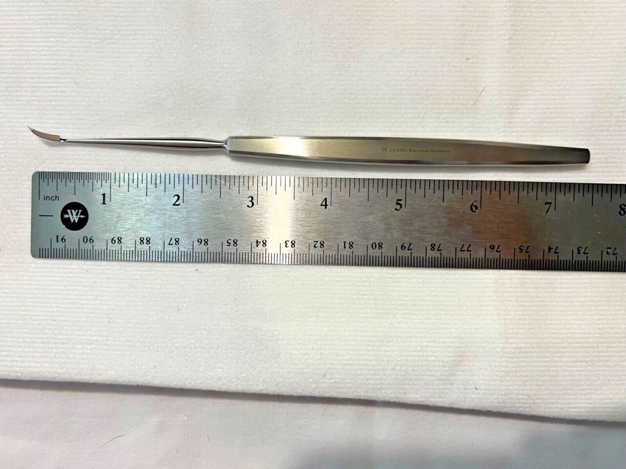 RICHARDS 23-0595 Sickle Laryngectomy Knife 30deg Curved Sharp 7-1/2" — photo 3