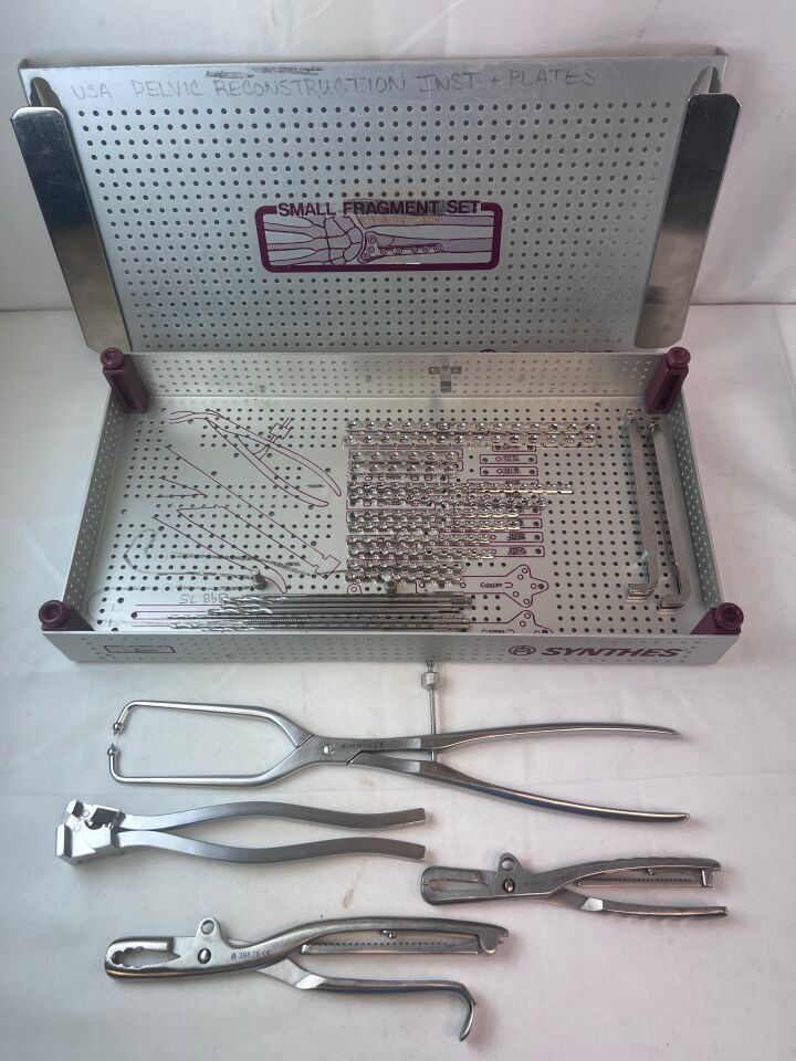 SYNTHES Various Pelvic Reconstruction Instrument Plate Set — photo 1
