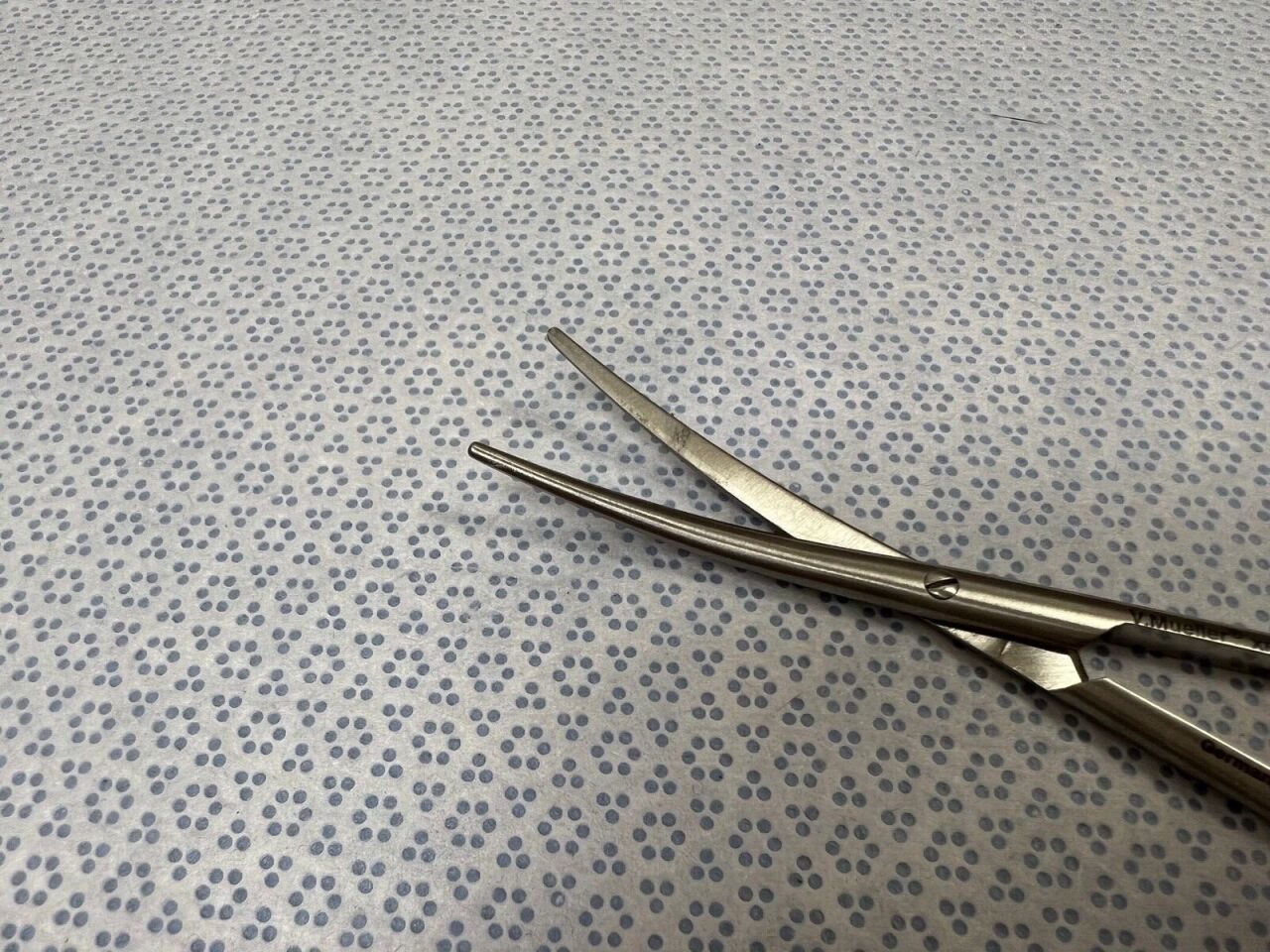 V. MUELLER MO 1601-001 Tungsten Carbide 7" Dissecting Scissors Curved Blunt Tip — photo 4