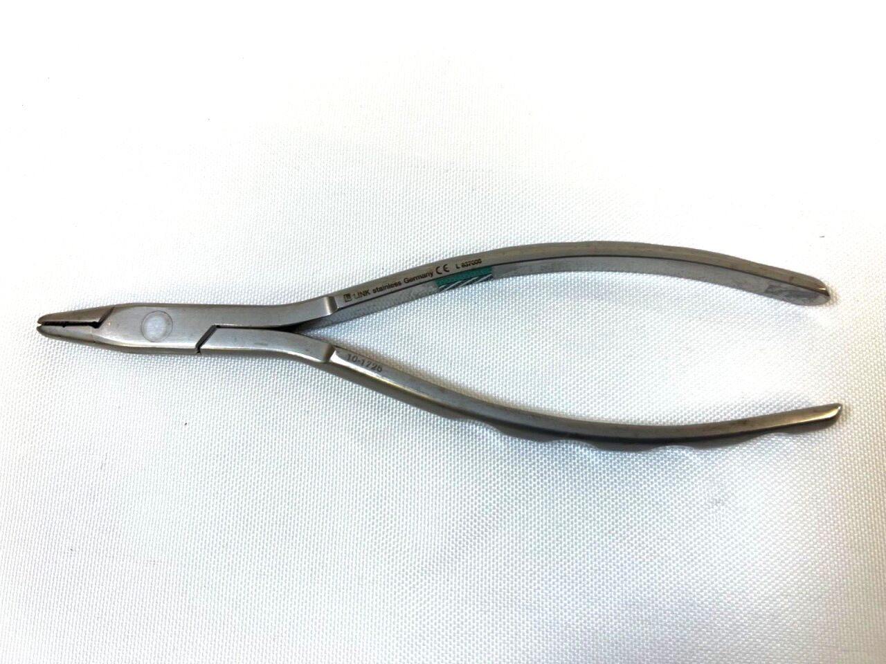 LINK 10-1725 Surgical Serrated Jaw Pliers 7-1/4" Length