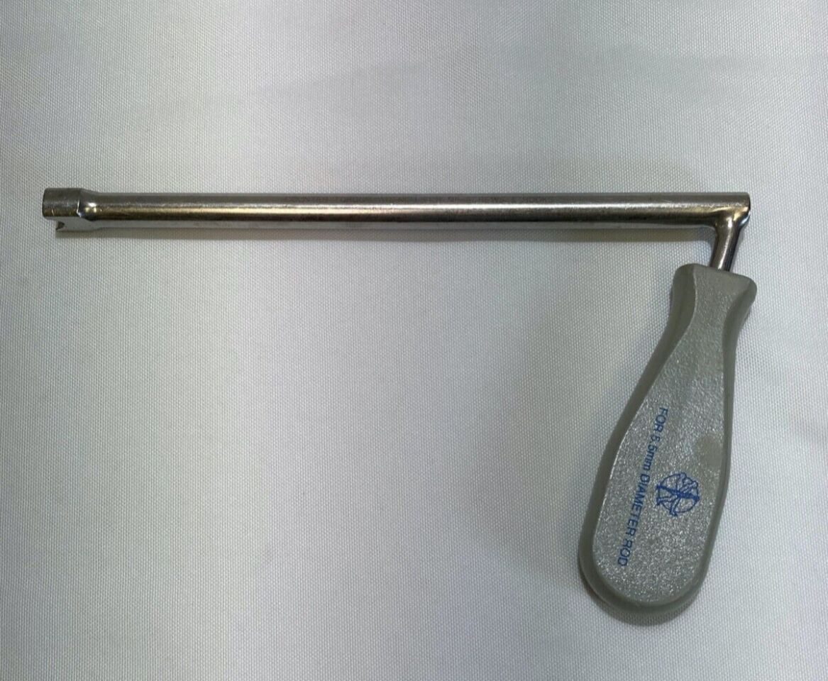 MEDTRONIC 858-990 Counter Torque Wrench for 5.5mm M8 Hardware Spine