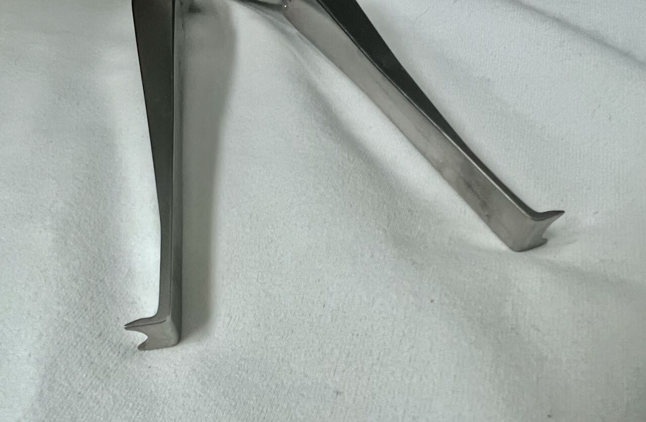 SYNTHES 388.406 Click'X Spine System Hinged Distraction Forceps — photo 3