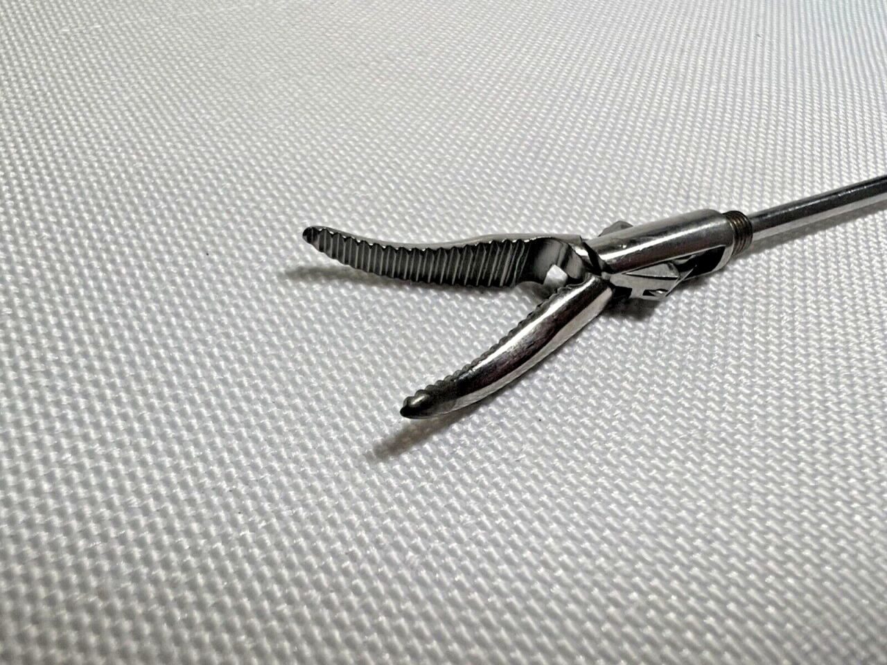 Monopolar Curved Maryland Dissector Insert 17mm X 35cm — photo 3