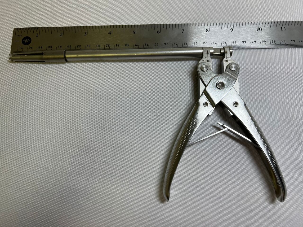 SYNTHES 388.353 Swiss Extraction Plier — photo 4