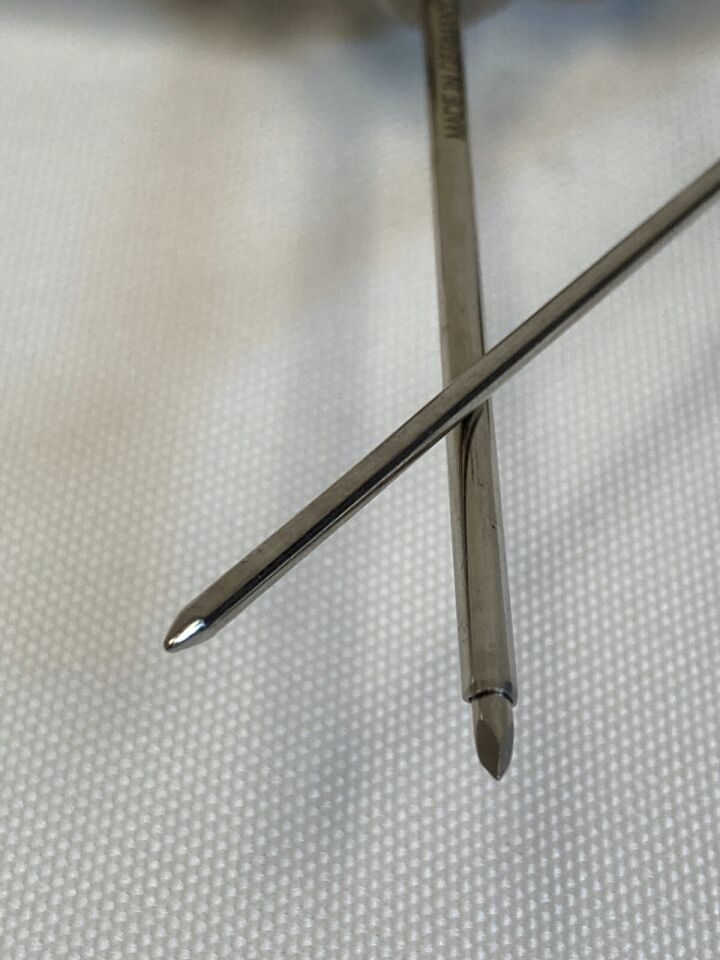 ARTHREX AR-3015N w Sharp & Blunt Obturators 2.75" Small Joint Dual Valve Cannula with Obturators — photo 7