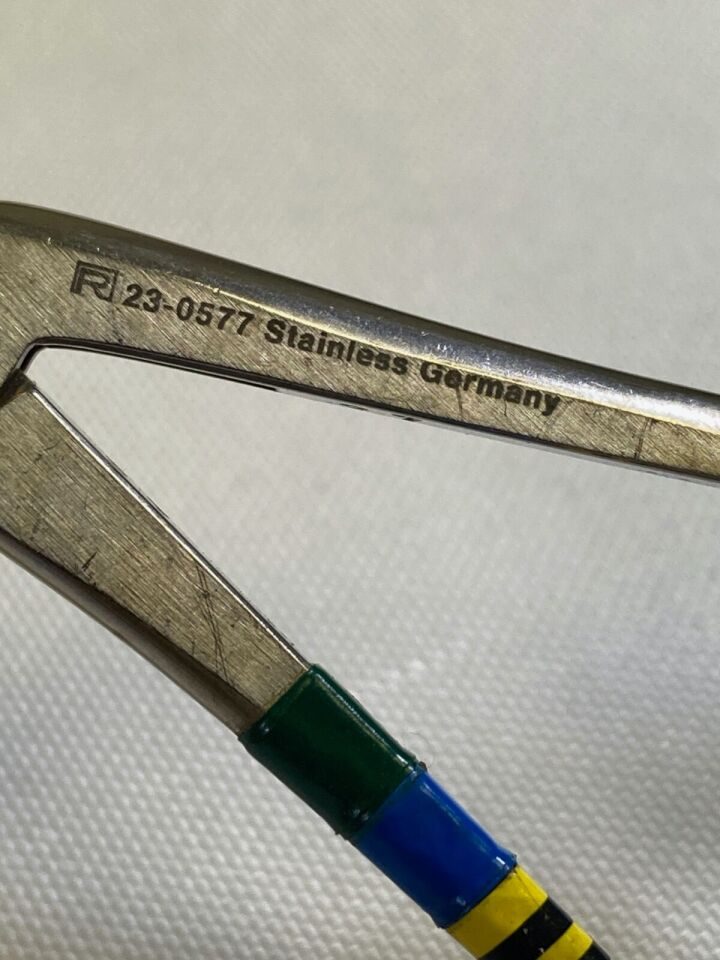 RICHARDS 23-0577 ThroughCut Punch Delicate Tissue 70deg Upturned 2mm x 6mm Jaw — photo 2