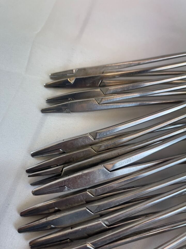 VARIOUS  Set of 31 V. Mueller SSI Ultra Codman T/C Insert 8" Needle Holder w/ Stringer — photo 6