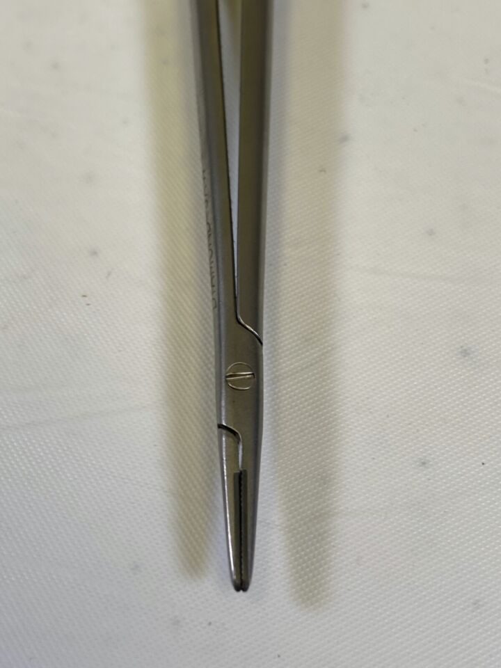 SNOWDEN-PENCER 32-0482 Diamond Jaw Castroviejo Needle Holder 18.5cm — photo 6