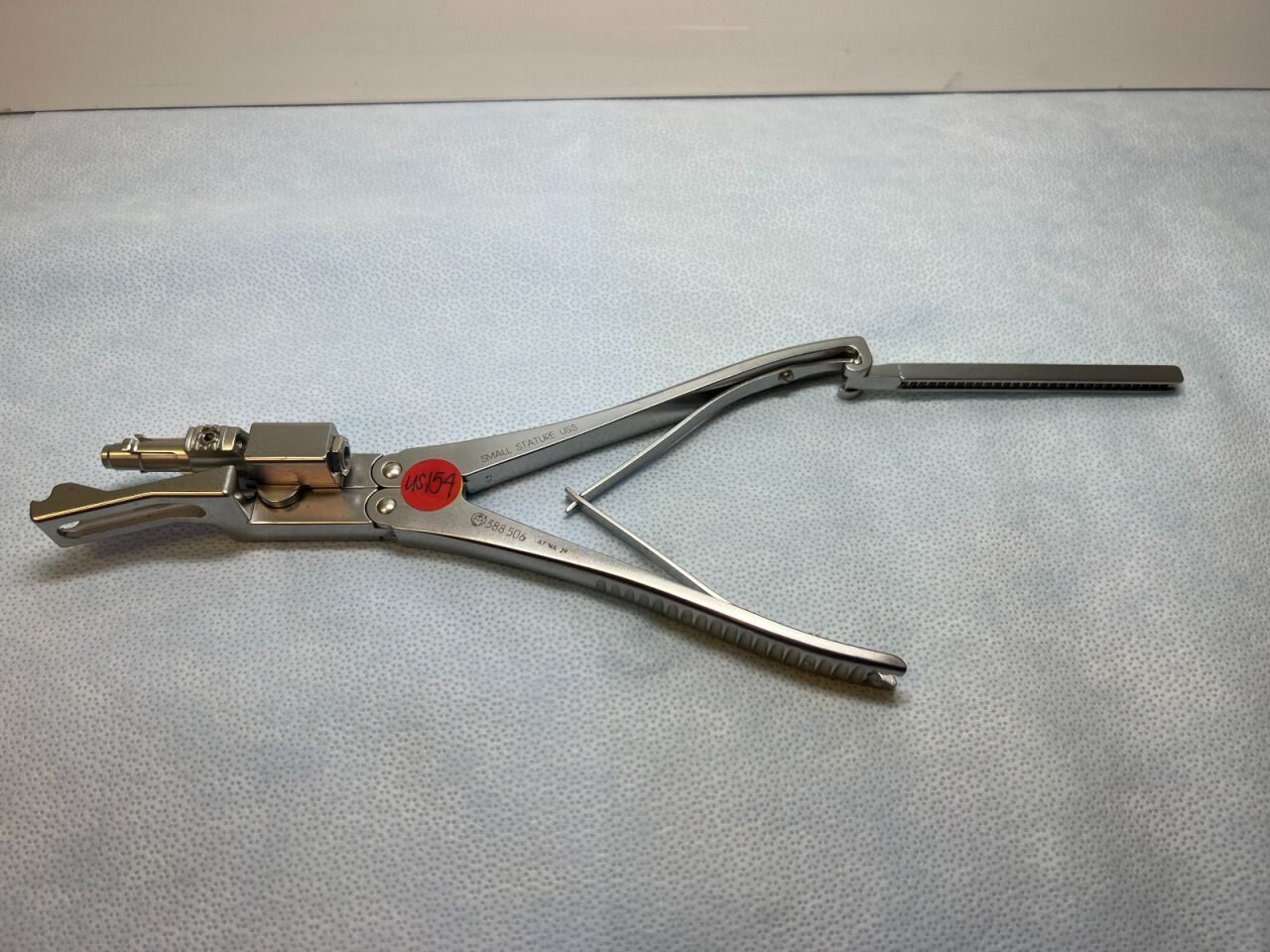 SYNTHES 388.506 Introduction Pliers — photo 2