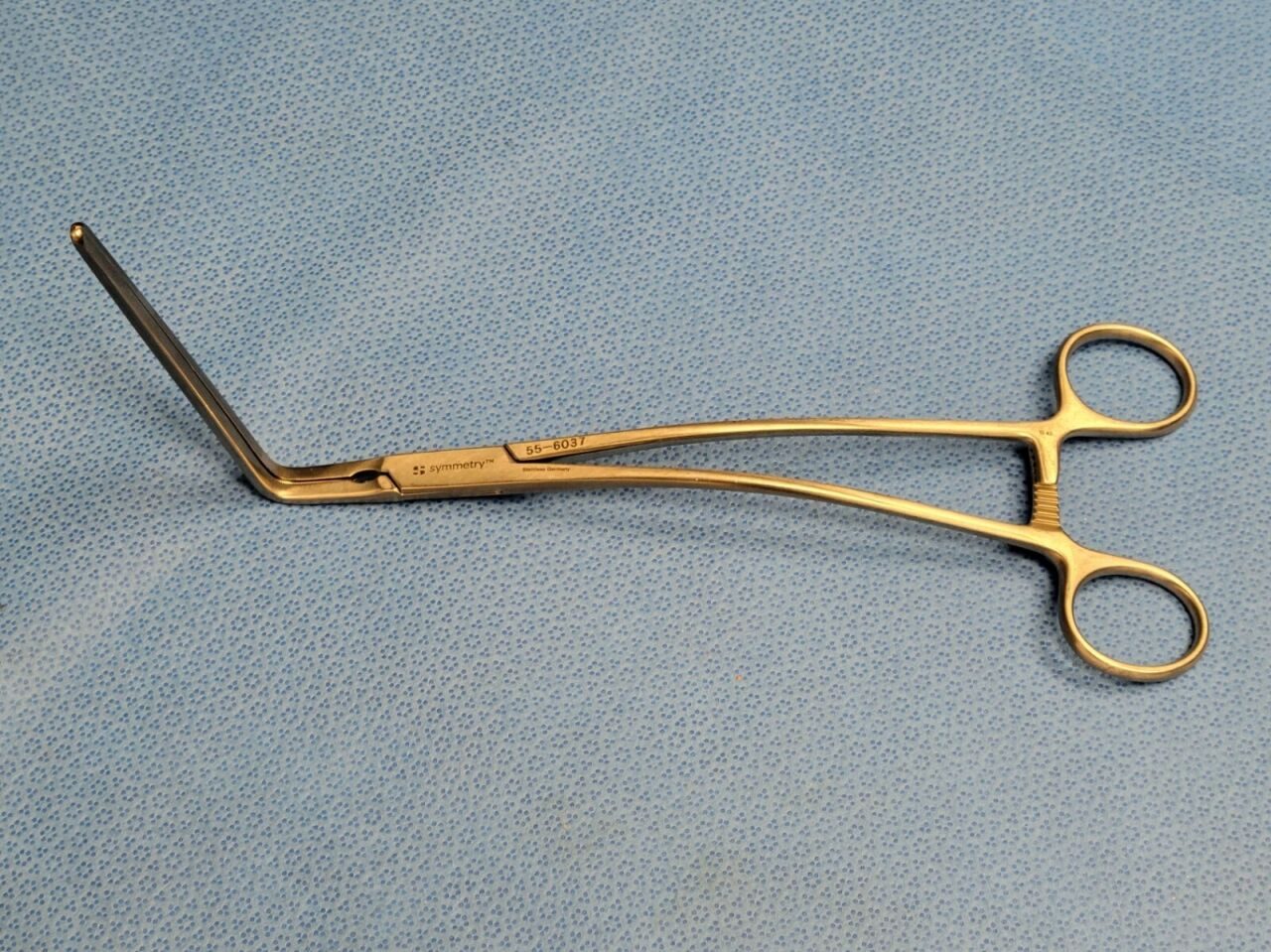 SYMMETRY 55-6037 Debakey Multi-Purpose 90deg 4" Clamp Thoracic