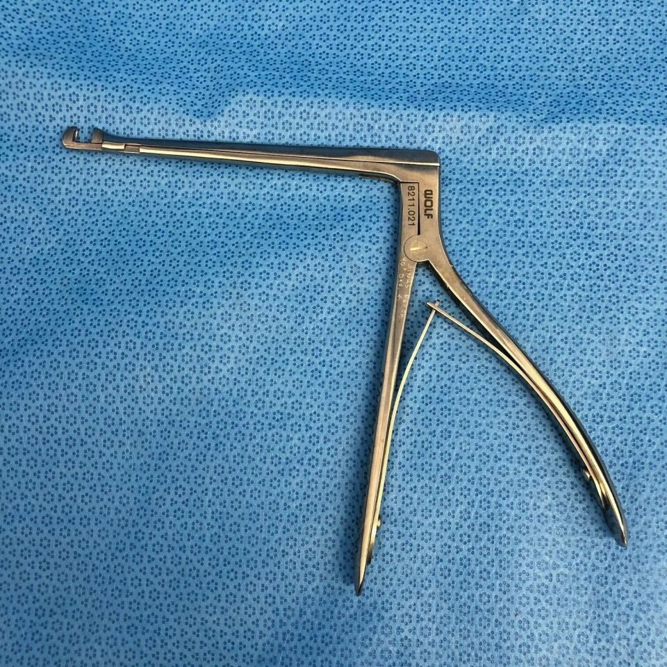 R. WOLF 8211.021 4mm 8" 90deg Up Bite Punch Forceps — photo 1