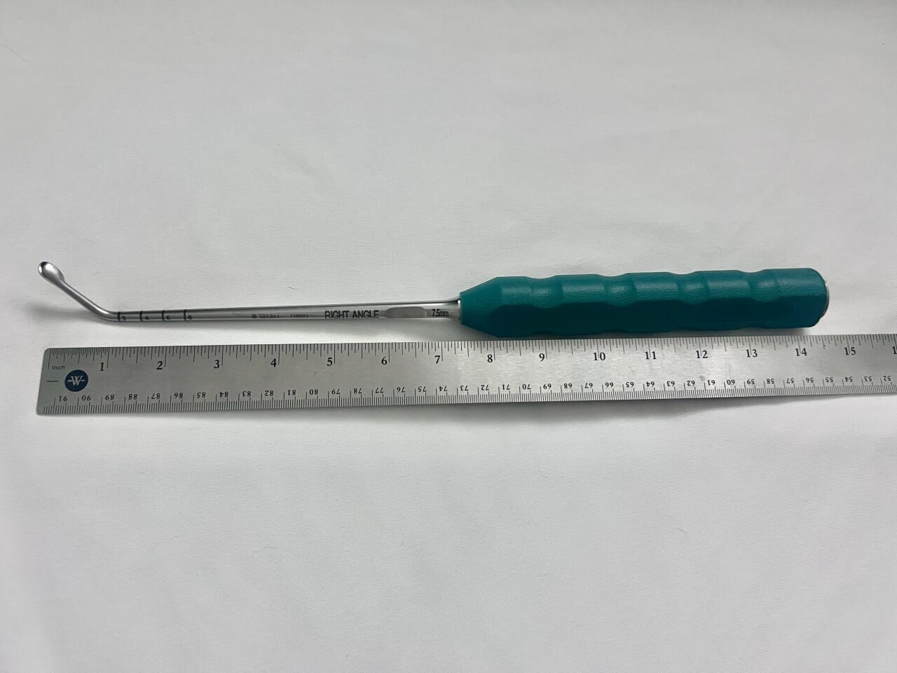 SYNTHES 389.864  Right Angled 7.5mm Bone Curette — photo 3