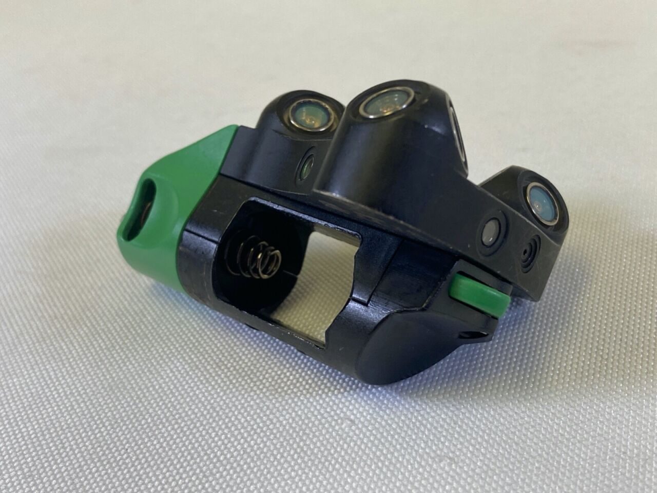 STRYKER 6003-034 eGenius Green Femur Tracker f/ Orthopedic Navigation System — photo 6