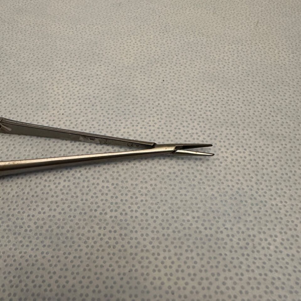 SYMMETRY 32-492 Jacobson Needle Holder Straight with Lock Tungsten Carbide — photo 2
