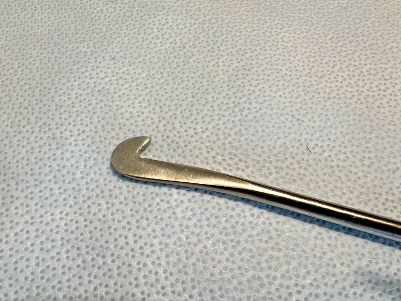HOWMEDICA 0131-0000 Orthopedic Hook Extractor 17" Length — photo 3