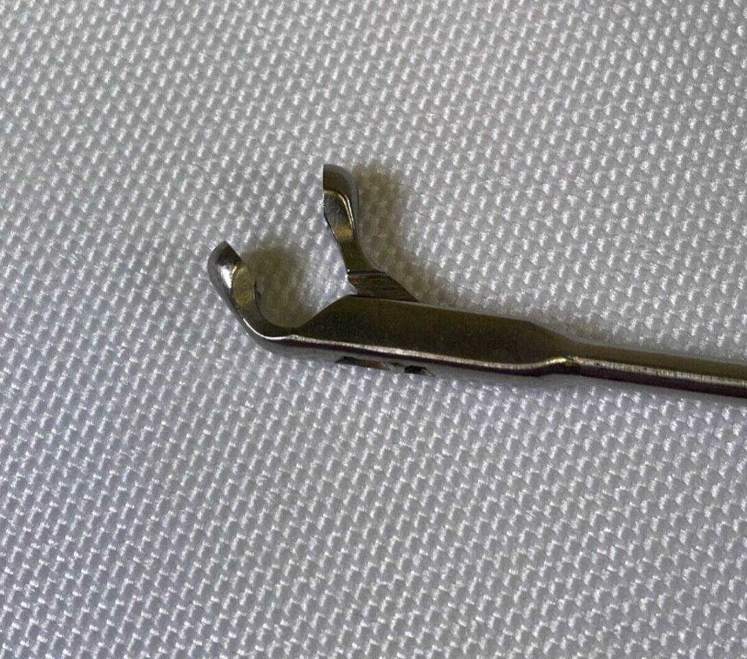 MILLENNIUM SURGICAL 15-8591U Kleinsasser Biopsy Cup Angled Up 4mm x 23cm — photo 5
