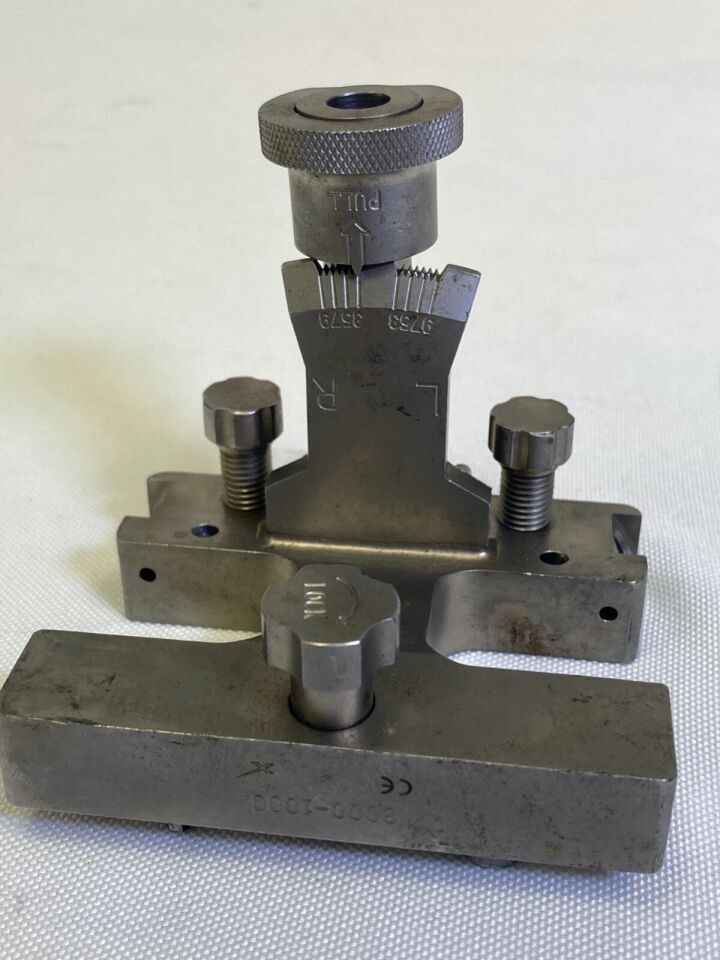 STRYKER 8000-1000 Triathlon L/R Cutting Guide — photo 3