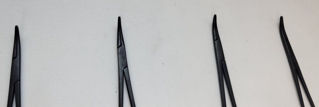 CODMAN 33-4001 Lot of 4 Halsted Mosquito Hemostatic Forceps Curved 5" — photo 2