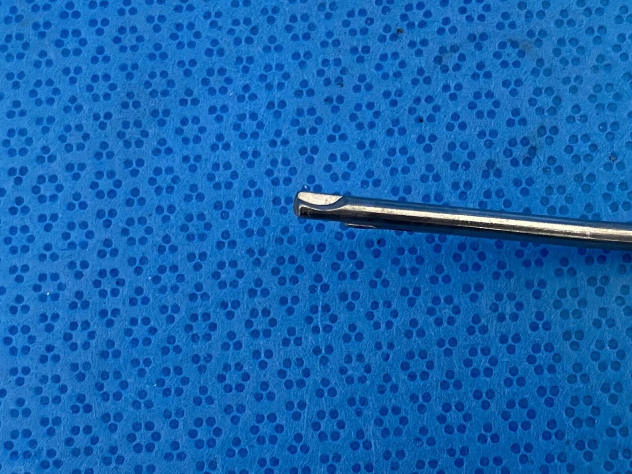 R. WOLF 8488.041 Arthroscopic Curved Left Scissor 3.4mm — photo 4
