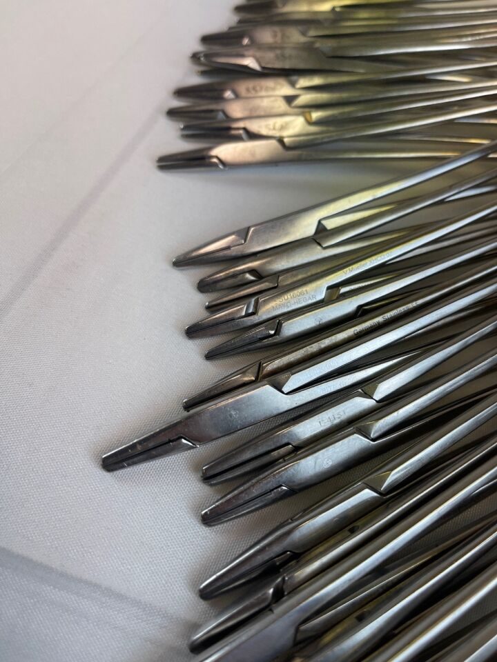 VARIOUS  Set of 31 V. Mueller SSI Ultra Codman T/C Insert 8" Needle Holder w/ Stringer — photo 4