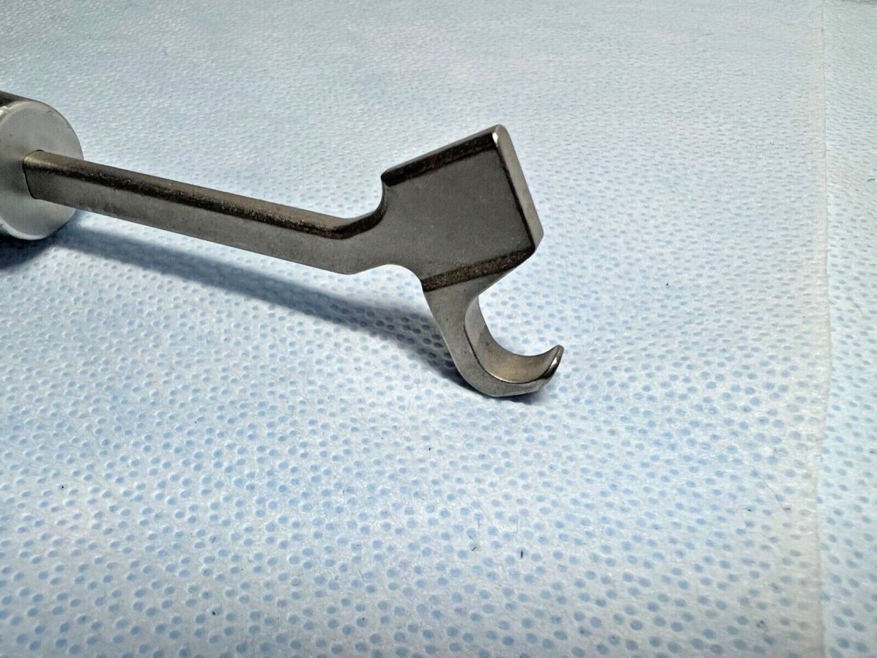 MEDTRONIC 808-045 Sofamor Danek Caudal Angled Hook Trial — photo 2