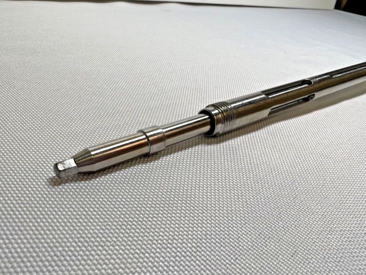 MEDTRONIC 807-050 Multi-Axial Hexagonal Driver w/ Handle — photo 3