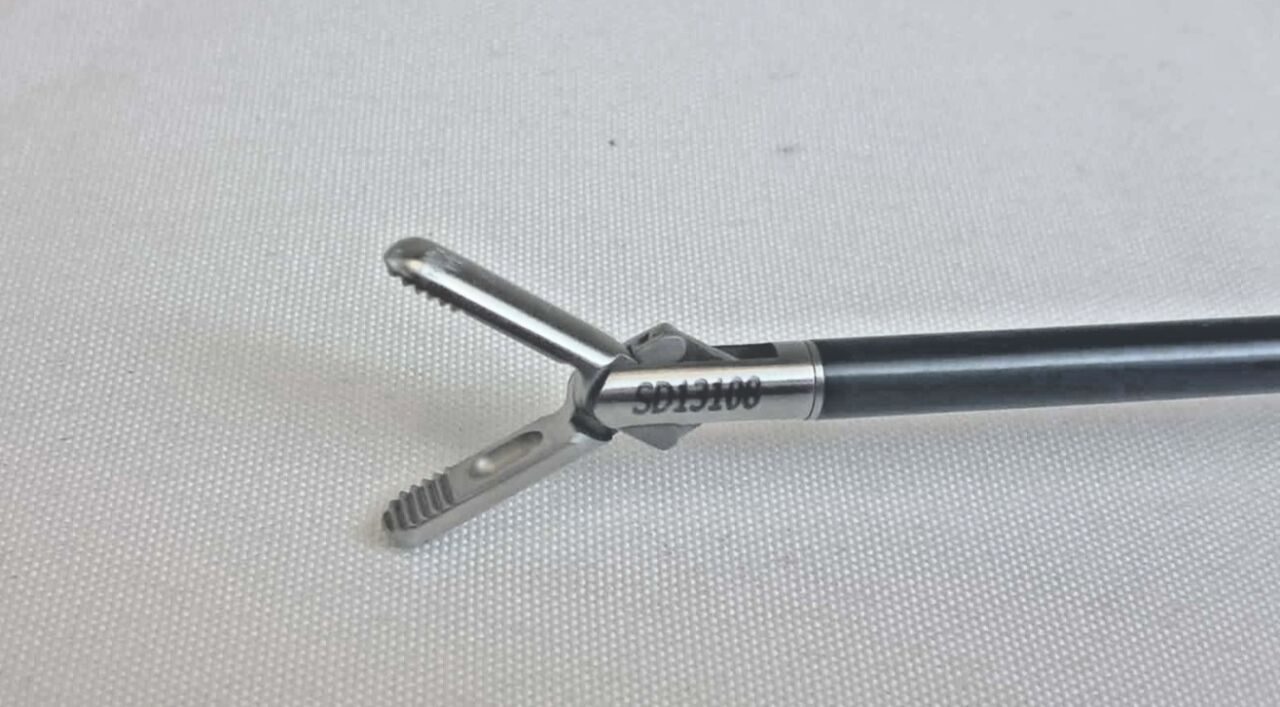 SURGICAL DIRECT SD13108 SD13688 Laparoscopic 5mm Grasper w/ Ratcheting Handle — photo 5