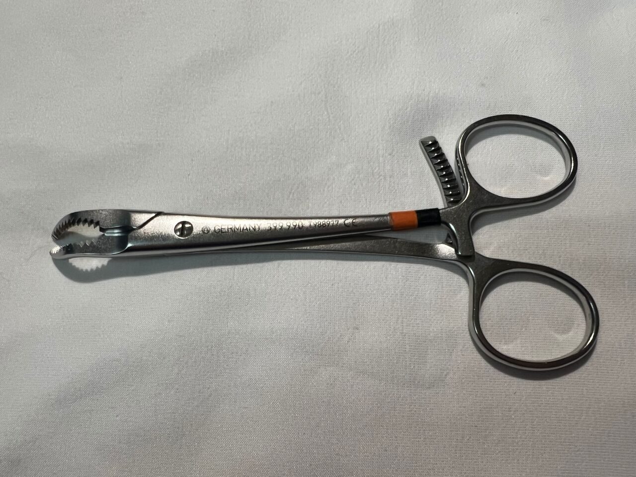 SYNTHES 399.99 Serrated Reduction Forceps w/ Ratchet — photo 1