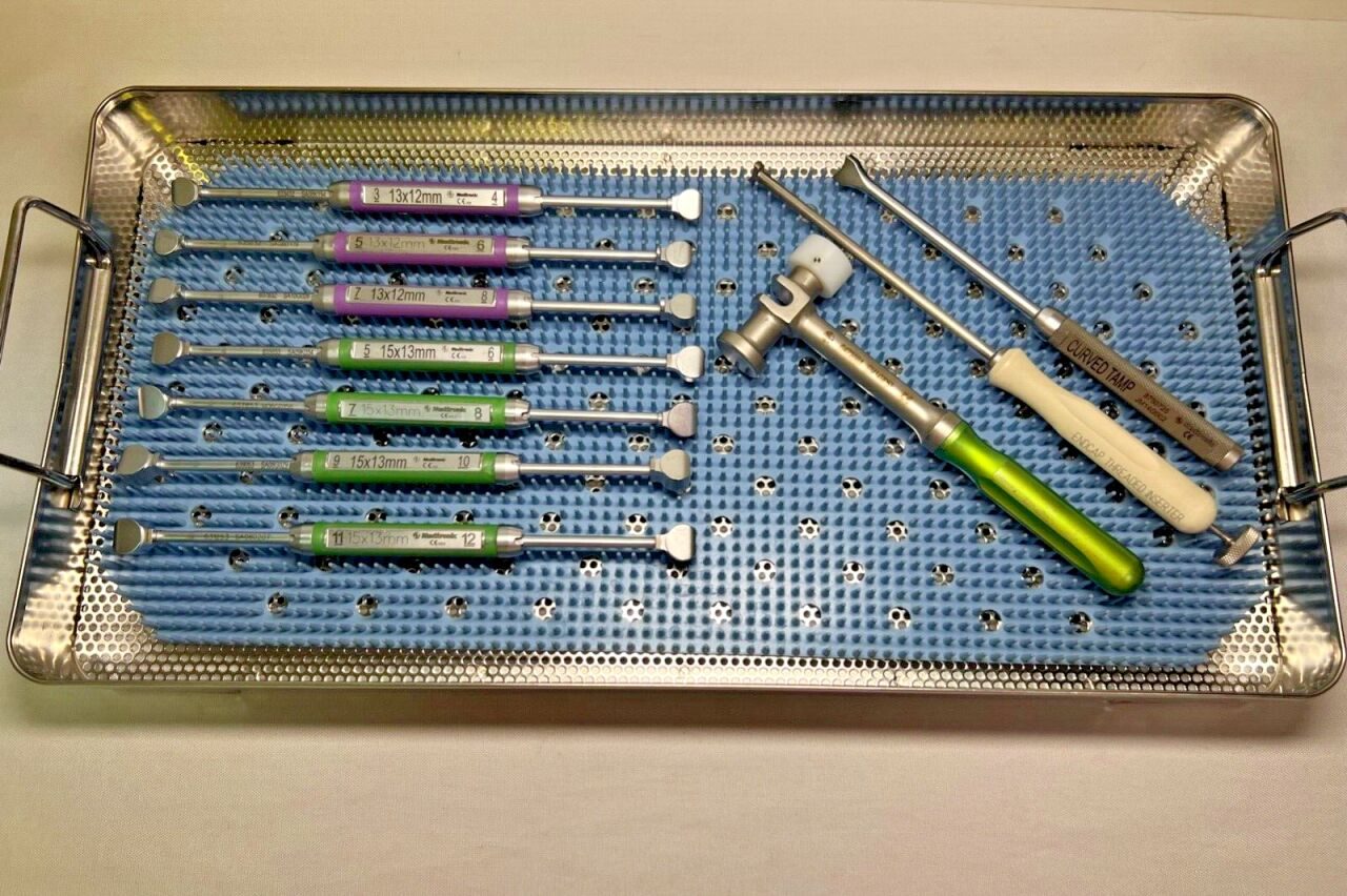MEDTRONIC Disc Sizers & Tamp Set of 10 Instrument Set w/ Tray