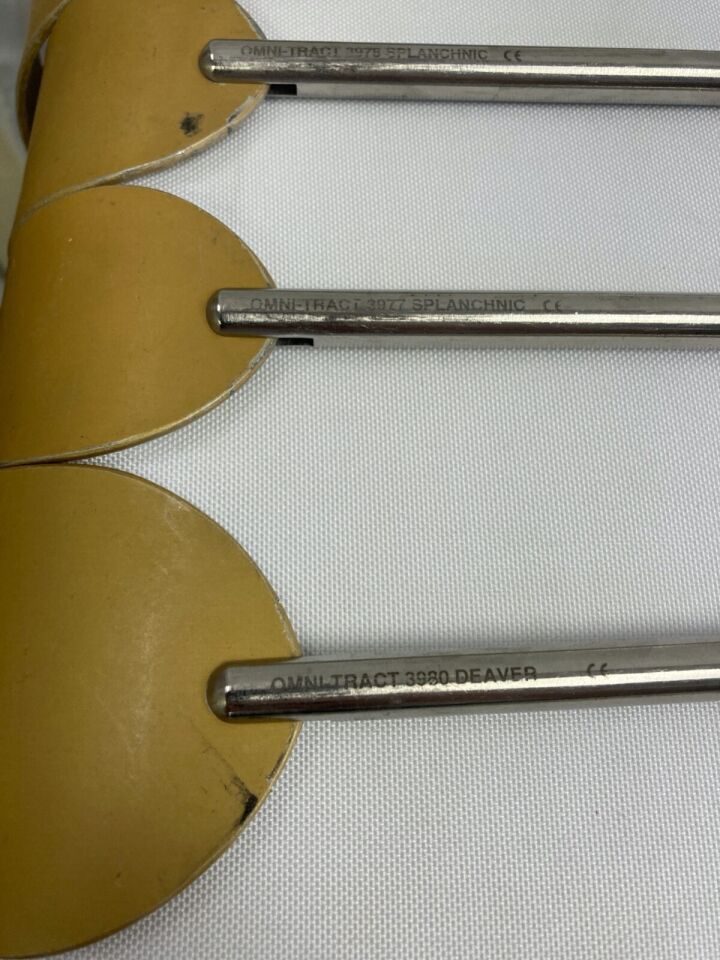 VARIOUS  Omni-Tract Swivel Aluminum Radiolucent Retractor Blades w/ Case — photo 5