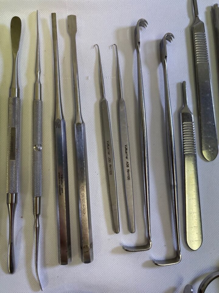 V. MUELLER Various Small Ortho/Podiatry Set w/ Sterilization Case — photo 7